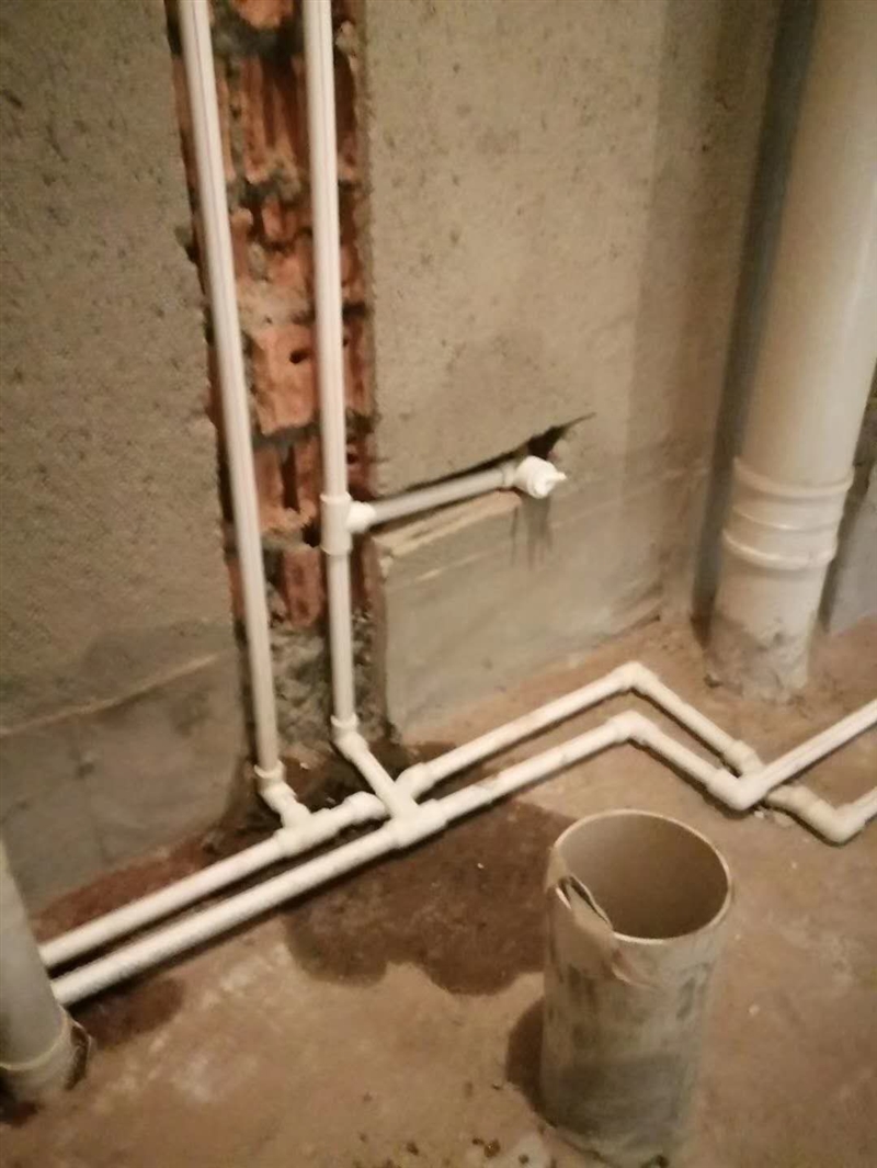 透地?zé)?，電工，暖氣維修鉆眼木瓦工大白工砸墻