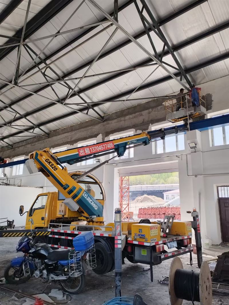 出租高空作業(yè)車，和半截子貨車