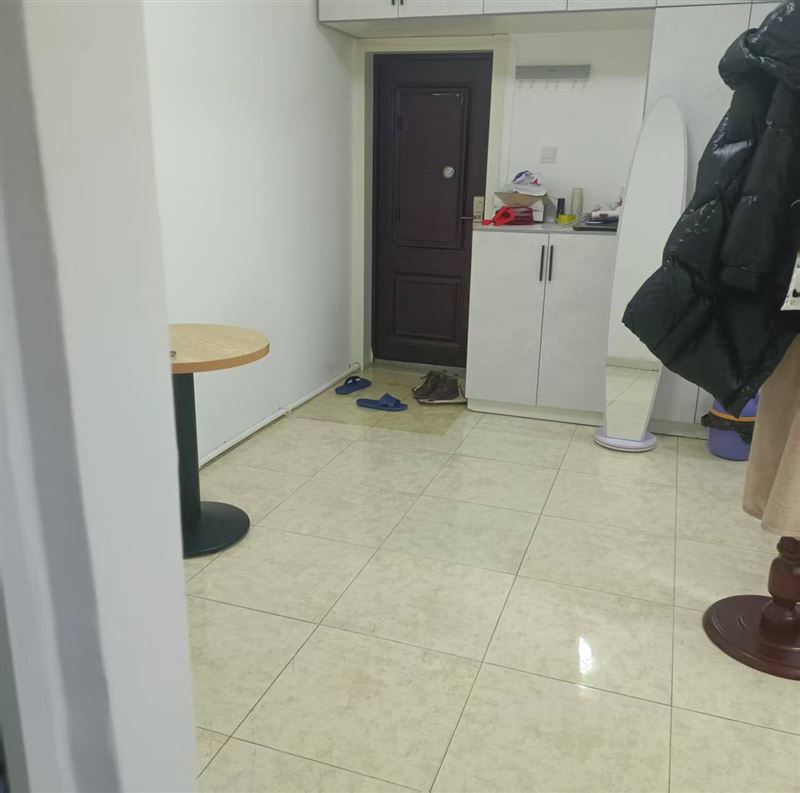 彩城院內(nèi)頂樓出售